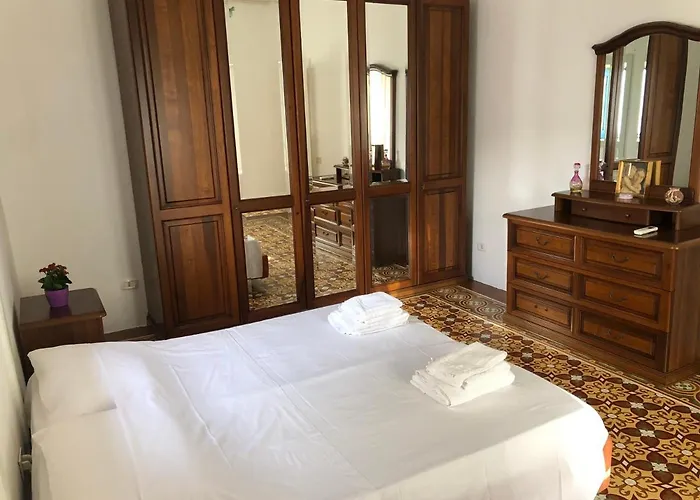 Дом отдыха Isola - Centro Storico *